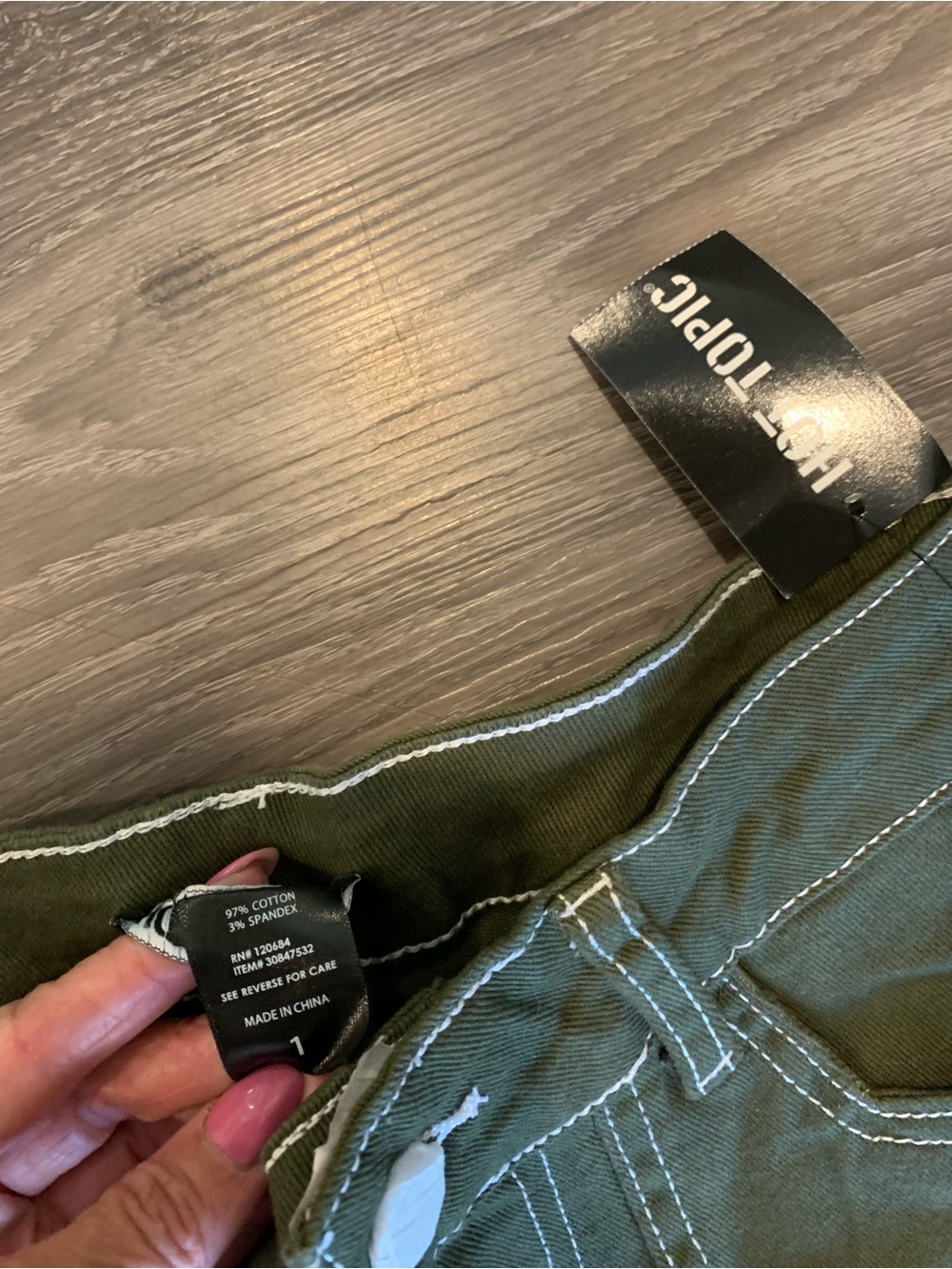 Hot topic pants - Picture 2 of 2